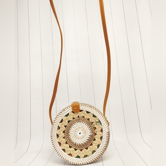 Handwoven Round Bag - Picture 2 of 15